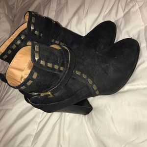 Stacked heel ankle boots- black size 7.5
